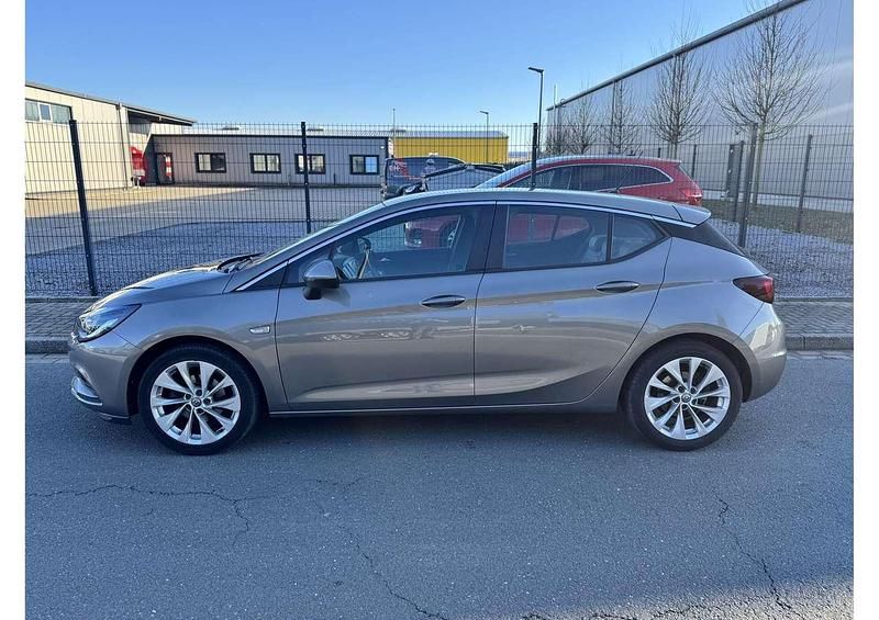 Gebraucht Opel Astra 125 PS (91 kW) 2016 Silber Limousine