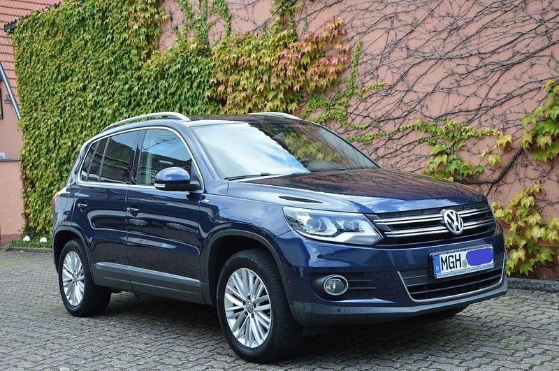 Blau Gebraucht 2014 VW Tiguan Sportline SUV | 12.850 € (Guter Preis) - Bild 1/4