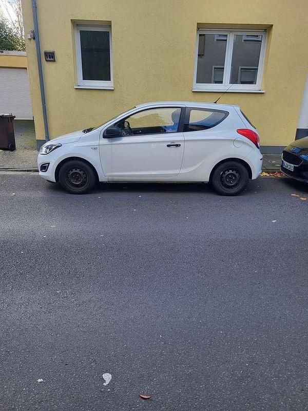 Gebraucht Hyundai i20 Classic 86 PS (63 kW) 2014 Limousine