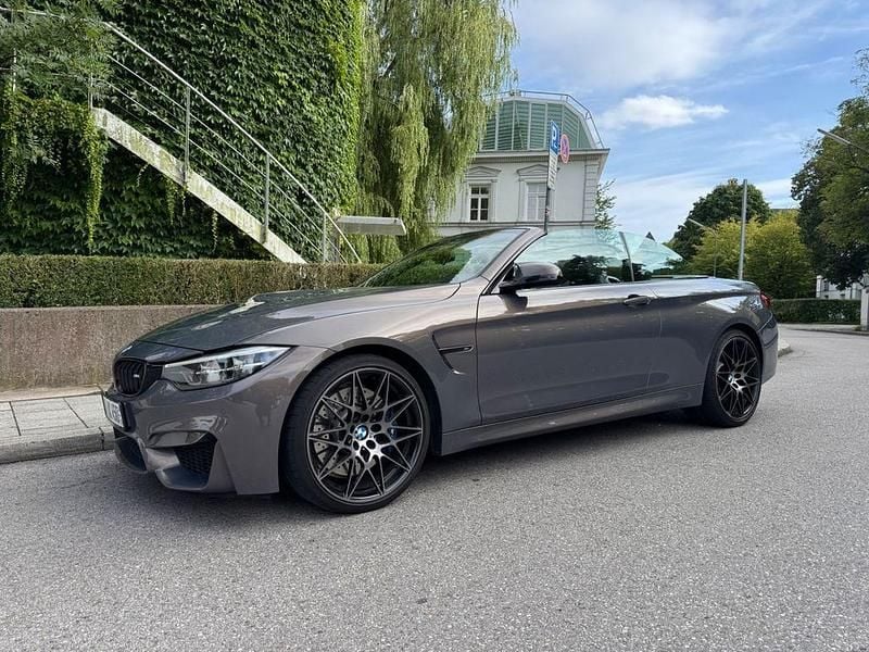 Grau Gebraucht 2019 BMW M4 Cabriolet Competition Edition Cabrio | 56.299 € (Fairer Preis) - Bild 1/4