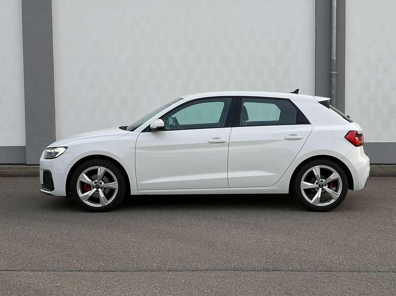Gebraucht Audi A1 Sportback Advanced 95 PS (69 kW) 2022 Weiß Kleinwagen