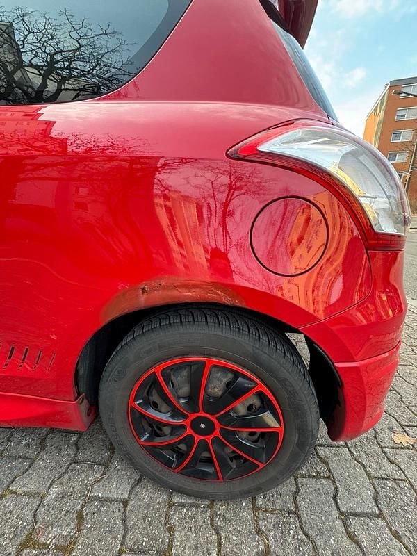 Rot Gebraucht 2012 Suzuki Swift Kleinwagen | 3.800 € (Fairer Preis) - Bild 1/4