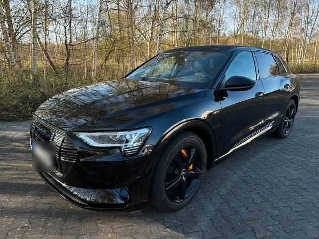 Używany Audi e-tron S-Line 230 kW (313 KM) 2021 Czarny SUV