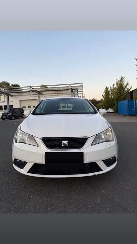 Weiß Gebraucht 2012 Seat Ibiza Style Kleinwagen | 6.000 € (Etwas zu teuer) - Bild 1/4