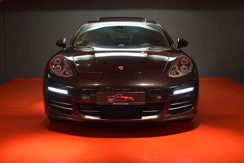 Schwarz Gebraucht 2013 Porsche Panamera Turbo Limousine | 32.900 € - Bild 1/4