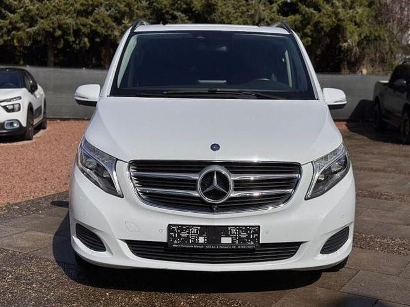 Gebraucht Mercedes V250 190 PS (139 kW) 2016 Weiß Van / Kleinbus