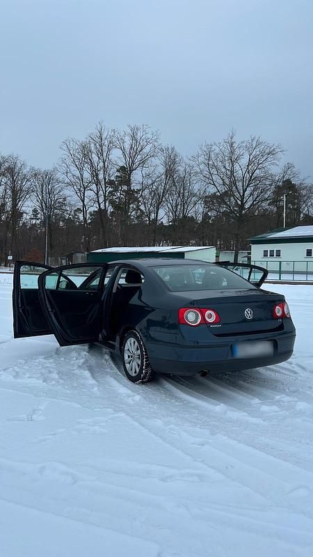 Gebraucht VW Passat 116 PS (85 kW) 2007 Limousine