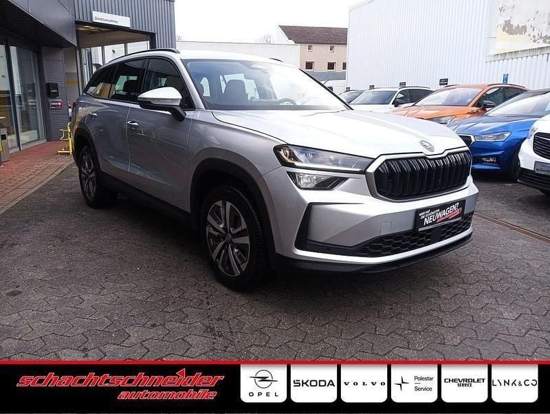 Silber Neu 2025 Skoda Kodiaq Selection SUV | 40.990 € (Superpreis) - Bild 1/4