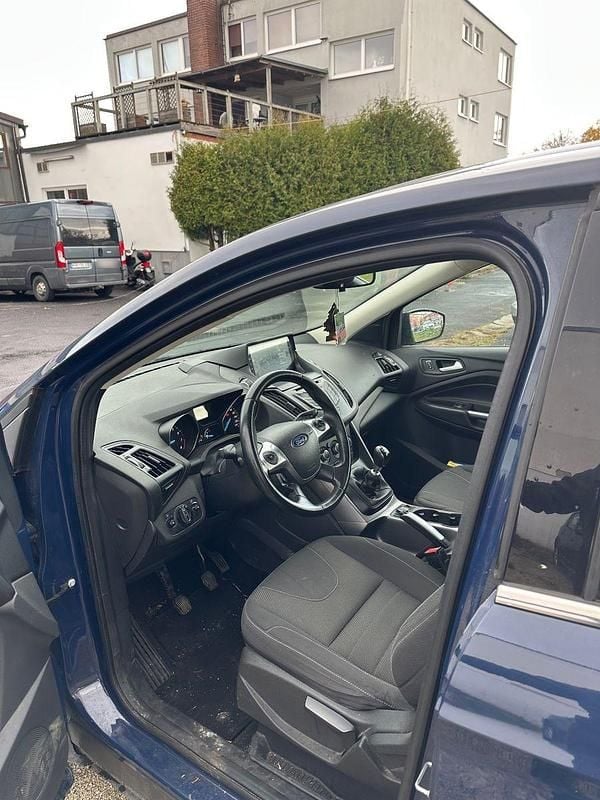 Gebraucht Ford Kuga 150 PS (110 kW) 2015 Blau SUV
