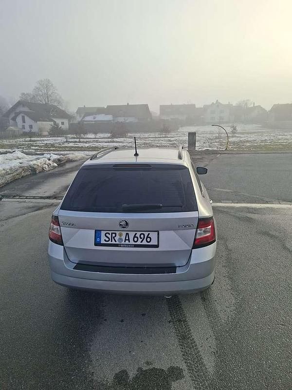 Gebraucht Skoda Fabia Ambition 90 PS (66 kW) 2016 Kombi