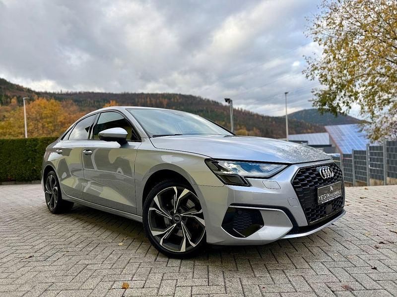 Silber Gebraucht 2022 Audi A3 Sport Limousine | 22.990 € (Fairer Preis) - Bild 1/4