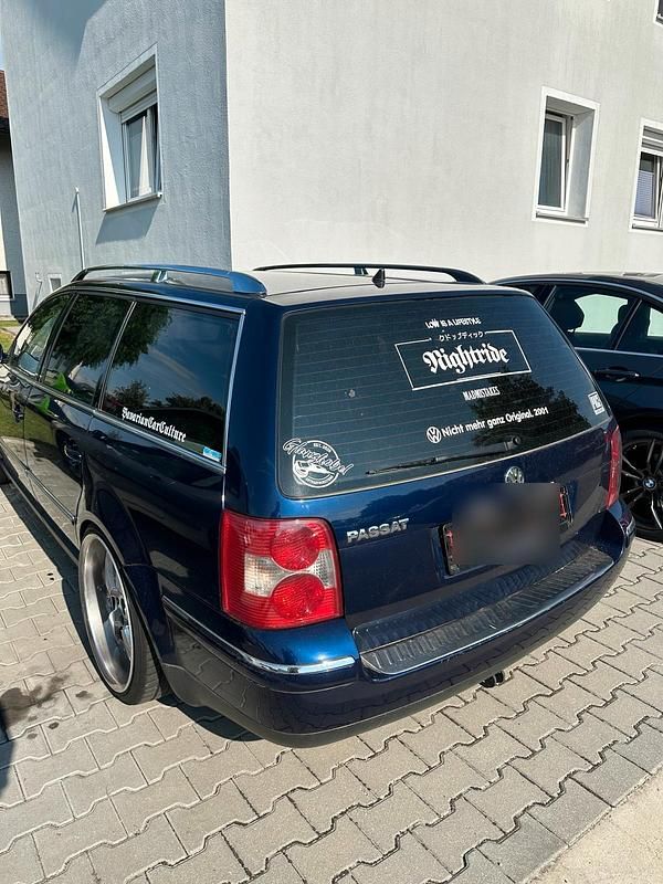 Gebraucht VW Passat 193 PS (141 kW) 2001 Blau Kombi