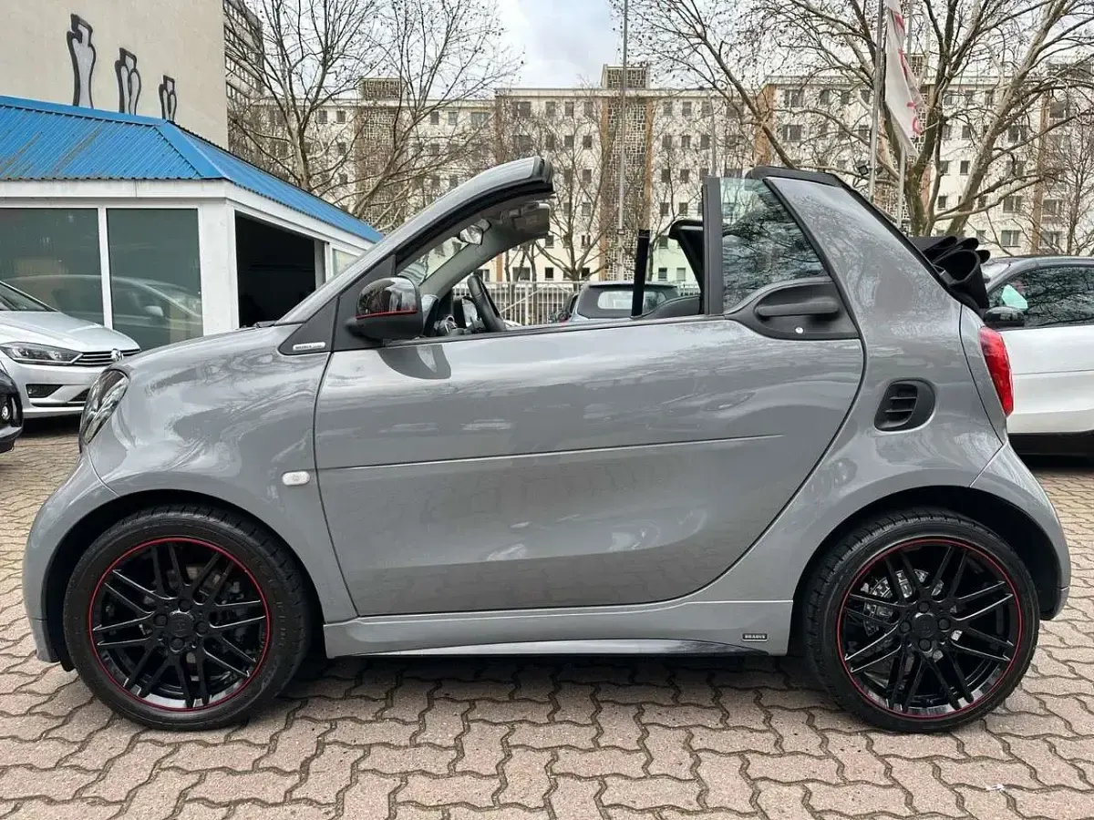 Usata Smart ForTwo Cabrio Brabus 109 CV (80 kW) 2017 Grigio Cabrio