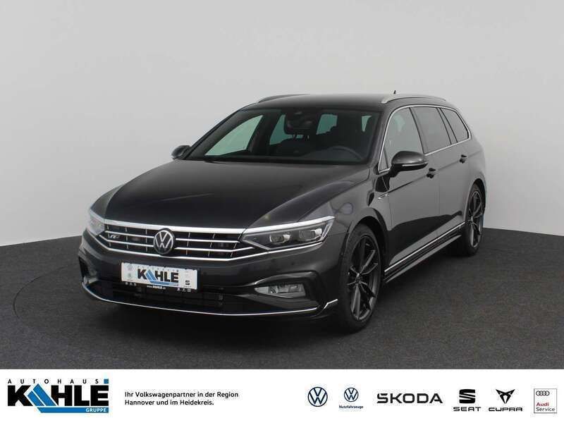 Grau Gebraucht 2022 VW Passat Elegance Kombi | 40.990 € - Bild 1/4