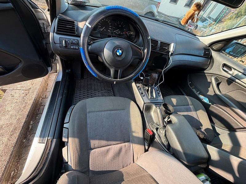 Gebraucht BMW 316 116 PS (85 kW) 2003 Kombi
