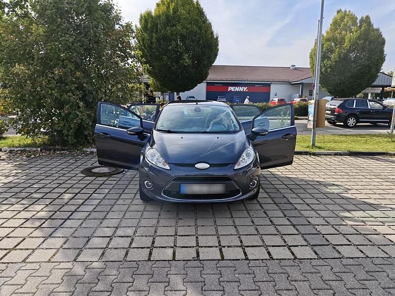 Gebraucht Ford Fiesta 82 PS (60 kW) 2009 Blau Kleinwagen
