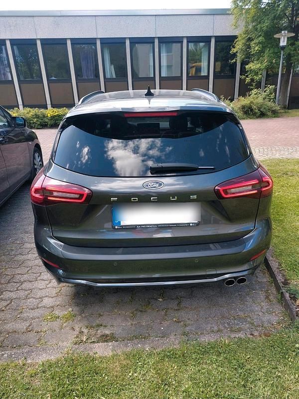 Gebraucht Ford Focus ST-Line 116 PS (85 kW) 2024 Grau Kombi