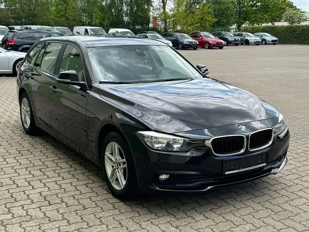 Używany BMW 320 Advantage 190 KM (139 kW) 2015 Czarny Kombi