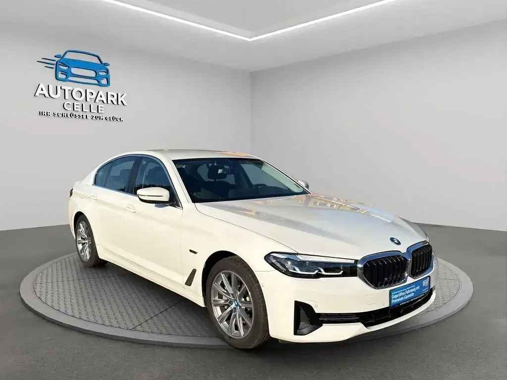 Gebraucht BMW 530e Performance 184 PS (135 kW) 2021 Alpinweiss iii Limousine