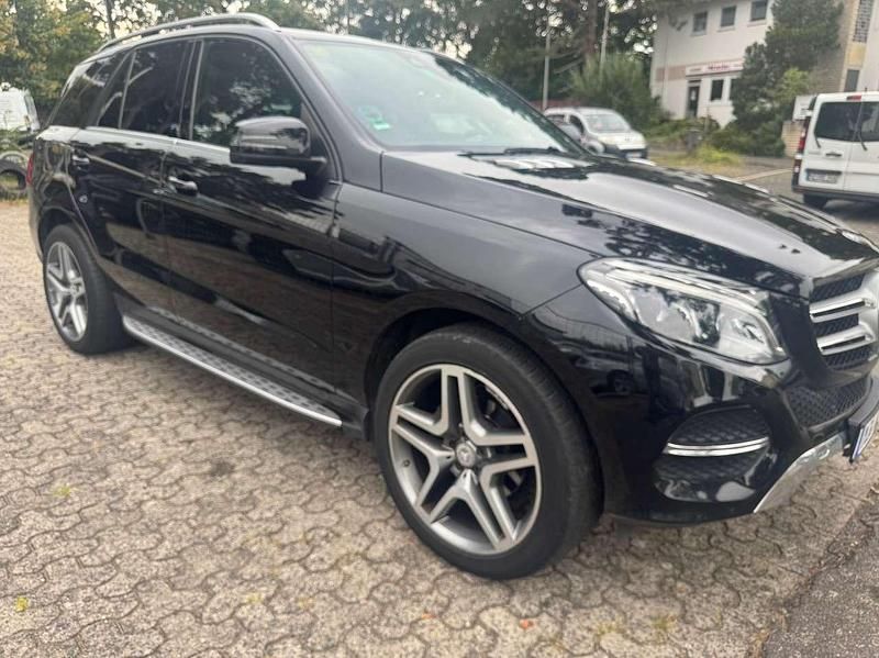 Gebraucht Mercedes GLE250 AMG line 204 PS (150 kW) 2018 Schwarz SUV