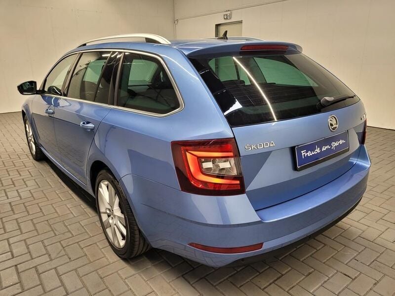 Gebraucht Skoda Octavia Style 190 PS (139 kW) 2019 Blau (denimblaumet.) Kombi