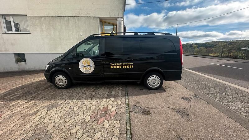 Schwarz Gebraucht 2012 Mercedes Vito Van / Kleinbus | 9.000 € - Bild 1/4