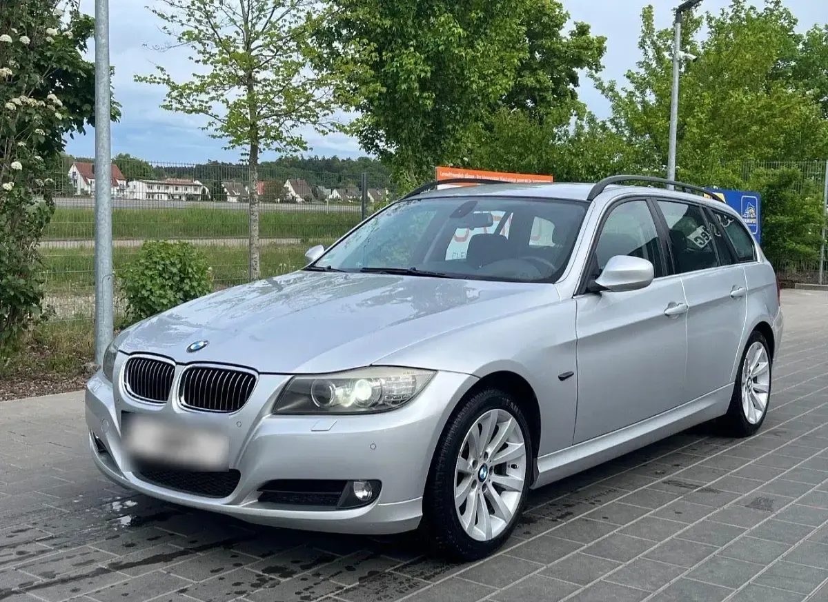 Gebraucht BMW 325 197 PS (144 kW) 2009 Silber Kombi