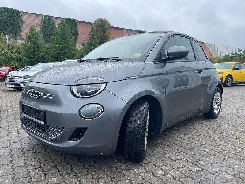 Grau Gebraucht 2023 Fiat 500C Cabrio | 23.999 € (Teuer) - Bild 1/4