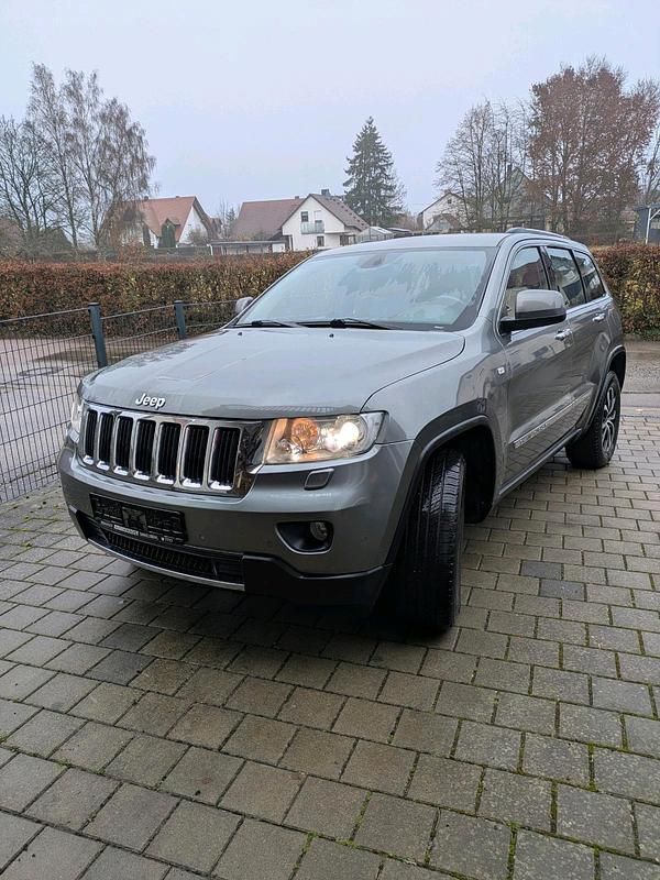 Gebraucht Jeep Grand Cherokee 241 PS (177 kW) 2012 Silber SUV