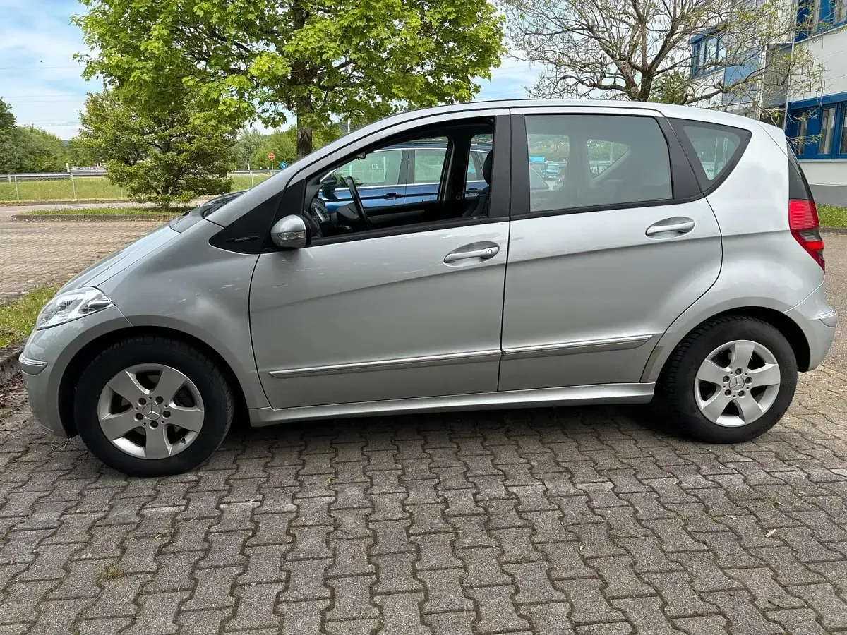 Używany Mercedes A170 120 KM (88 kW) 2007 Srebrny Hatchback