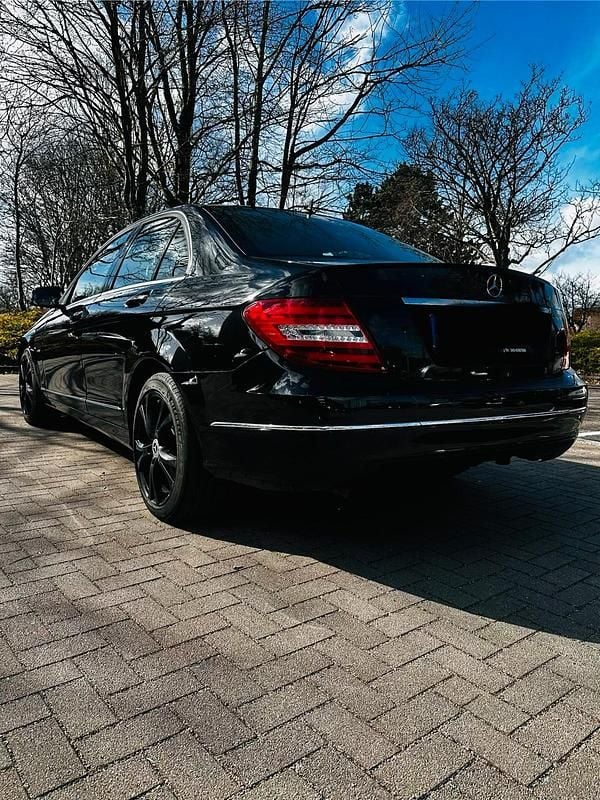 Gebraucht Mercedes C180 156 PS (114 kW) 2012 Schwarz Limousine