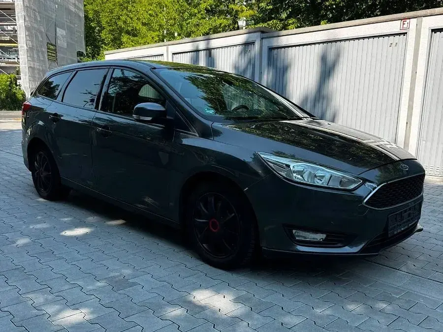 Gebraucht Ford Focus Business Edition 150 PS (110 kW) 2015 Magnetic Limousine