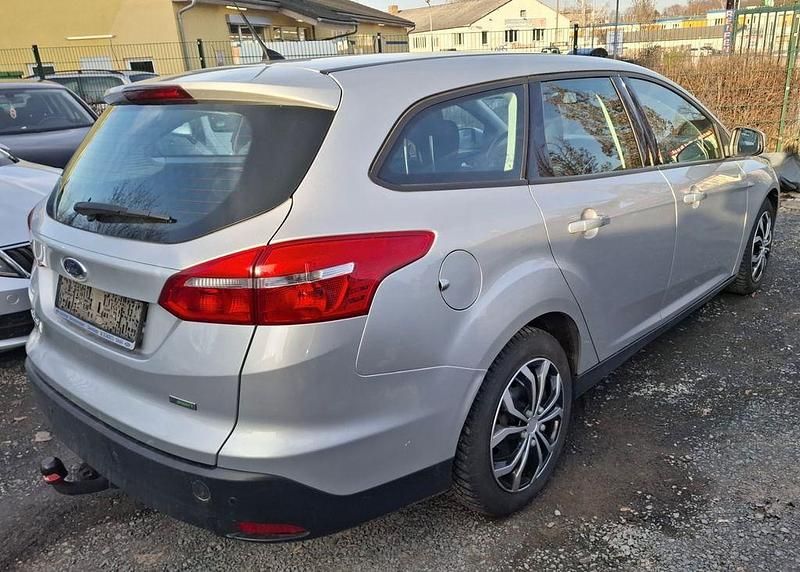 Gebraucht Ford Focus Business Edition 125 PS (91 kW) 2016 Silber Limousine
