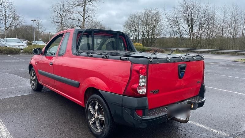 Gebraucht Dacia Logan 85 PS (62 kW) 2009 Rot Pickup