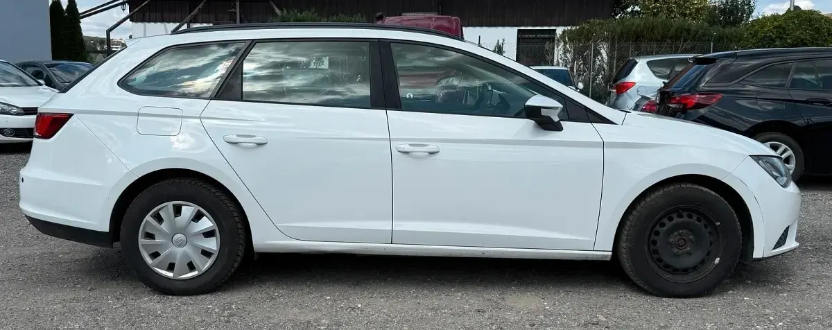 Używany Seat Leon 105 KM (77 kW) 2014 Biały Kombi