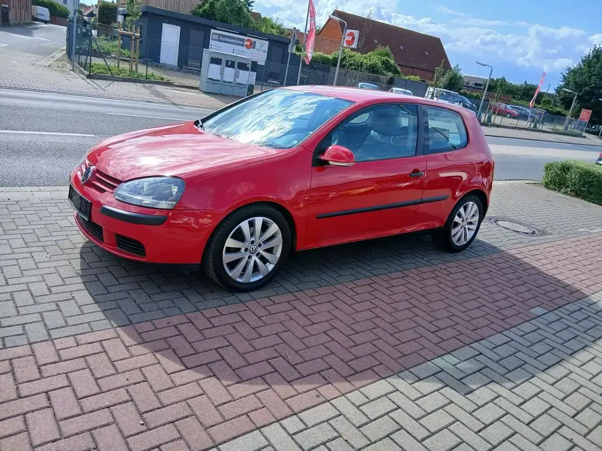 Gebraucht VW Golf IV Trendline 75 PS (55 kW) 2004 Tornadorot Kleinwagen
