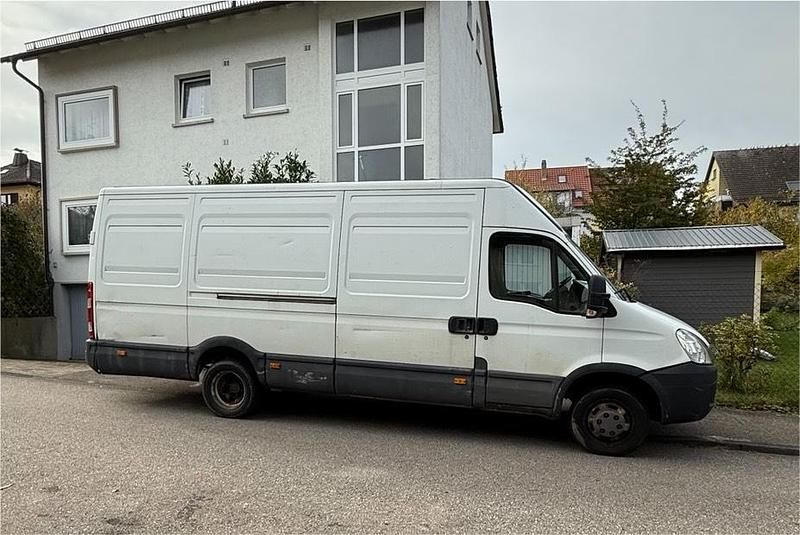 Weiß Gebraucht 2011 Iveco Daily Van / Kleinbus | 5.900 € (Superpreis) - Bild 1/4