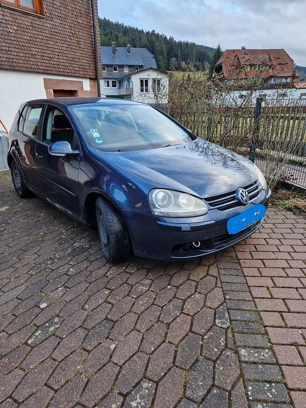Gebraucht VW Golf IV 140 PS (102 kW) 2004 Blau Limousine