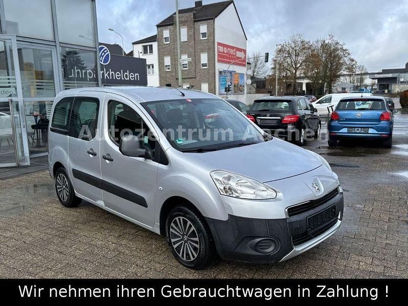 Gebraucht Peugeot Partner Tepee Active 92 PS (67 kW) 2012 Silber Van / Kleinbus
