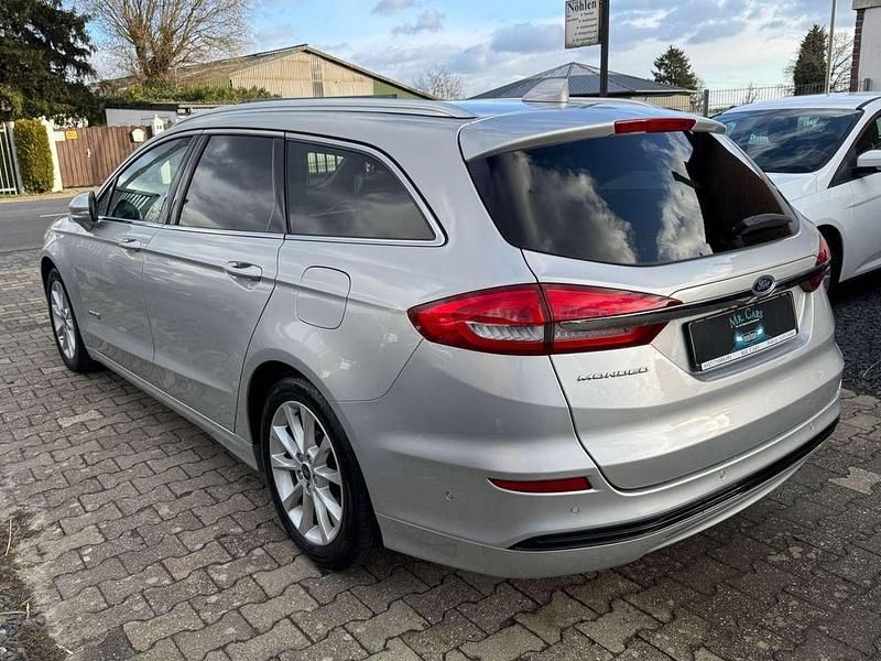 Gebraucht Ford Mondeo Titanium 140 PS (102 kW) 2020 Silber Kombi