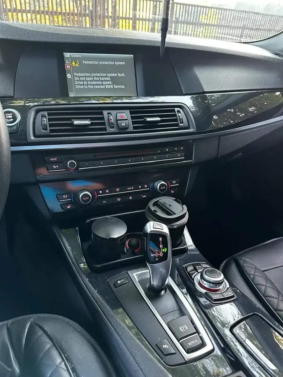 Gebraucht BMW 525 184 PS (135 kW) 2010 Schwarz Limousine