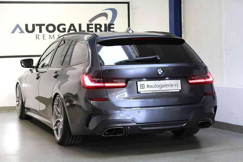 Mineralgrau metallic Gebraucht 2020 BMW 340 Shadowline Kombi | 37.990 € (Fairer Preis) - Bild 1/4