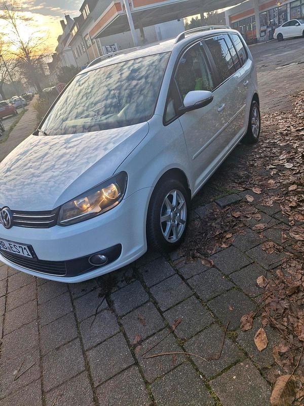 Gebraucht VW Touran 150 PS (110 kW) 2014 Weiß Van / Kleinbus