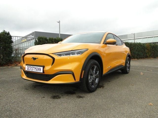 Cyber orange metallic Gebraucht 2023 Ford Mustang Mach-E SUV | 37.780 € (Superpreis) - Bild 1/4