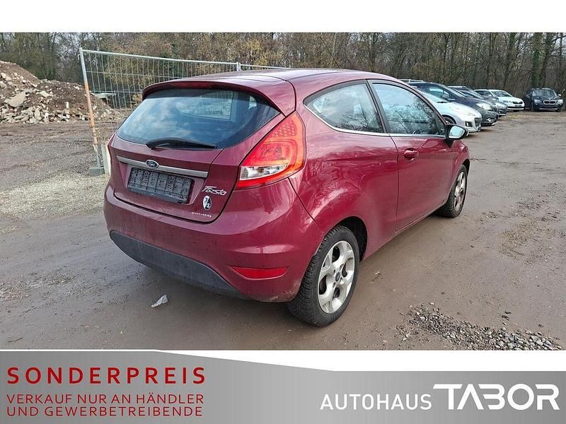 Gebraucht Ford Fiesta Titanium 82 PS (60 kW) 2010 Unbekannt Kleinwagen