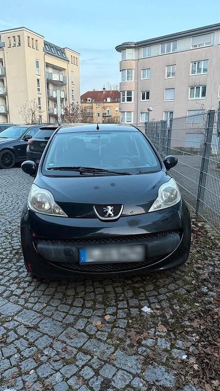 Schwarz Gebraucht 2006 Peugeot 107 Kleinwagen | 1.500 € (Fairer Preis) - Bild 1/4