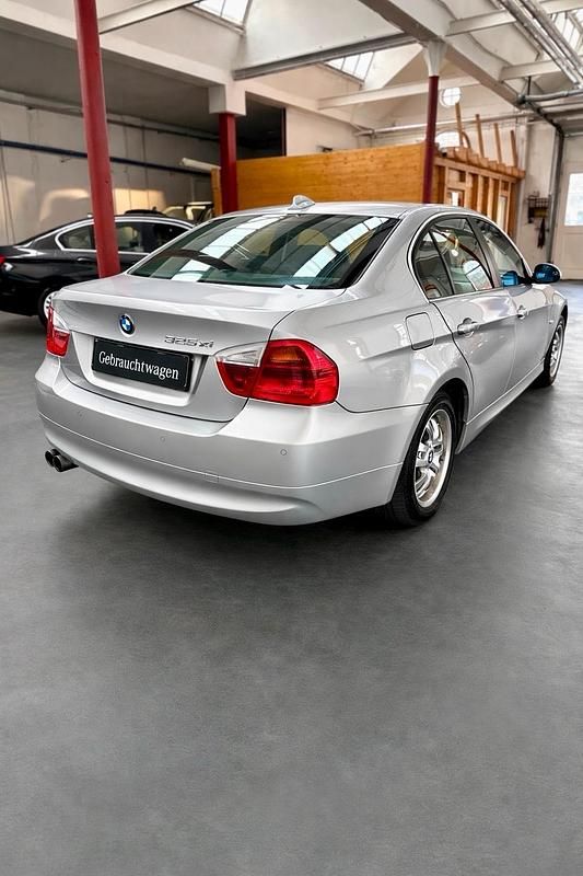 Gebraucht BMW 325 Performance 218 PS (160 kW) 2007 Silber Limousine