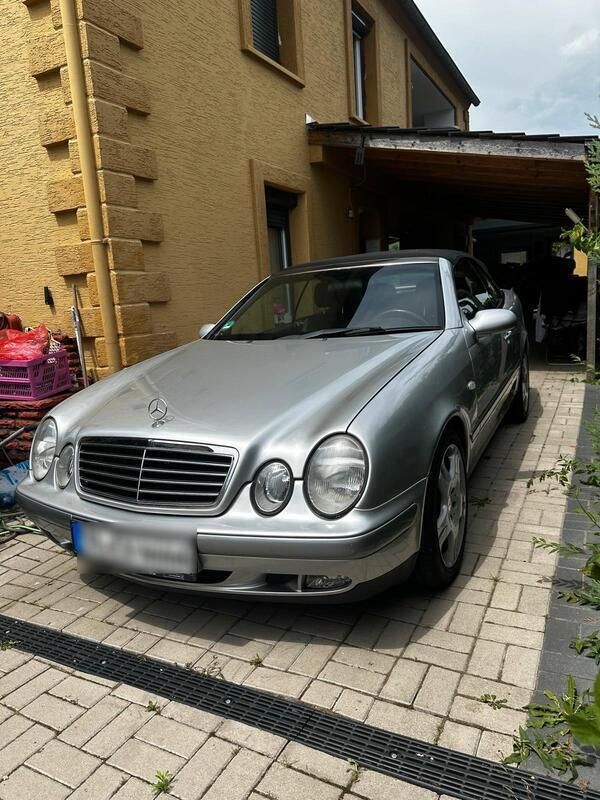 Silber Gebraucht 1998 Mercedes CLK230 Cabrio | 3.600 € (Fairer Preis) - Bild 1/4