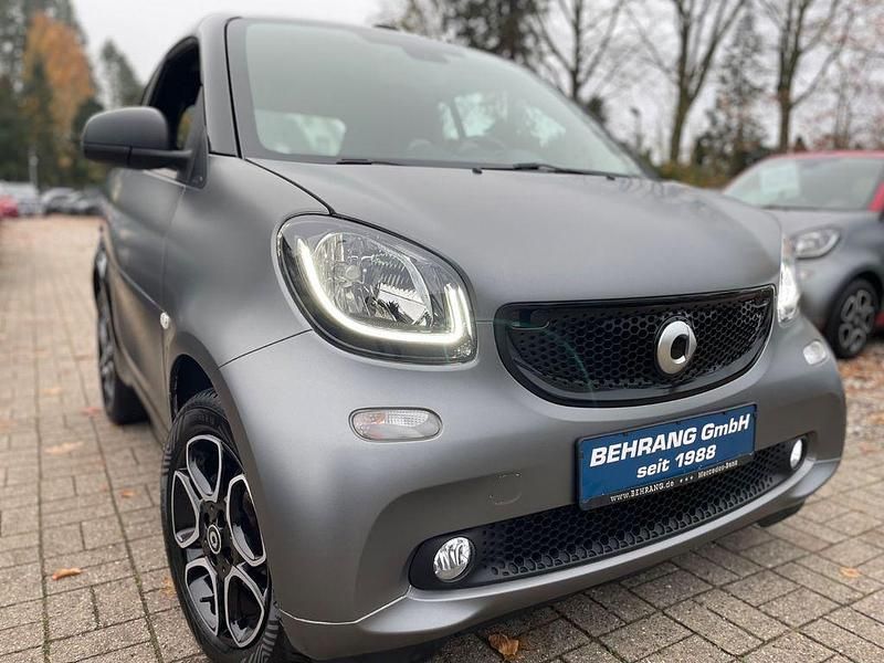 Grau Gebraucht 2018 Smart ForTwo Cabrio Passion Cabrio | 14.649 € (Fairer Preis) - Bild 1/4
