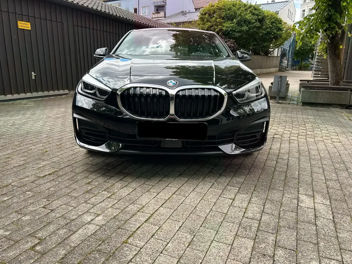Gebraucht BMW 118 Advantage 140 PS (102 kW) 2021 Schwarz Kleinwagen
